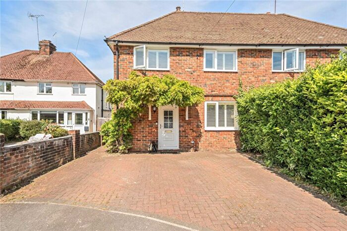 3 Bedroom Semi Detached House For Sale In Coleson Hill Road, Wrecclesham, Farnham, Surrey, GU10