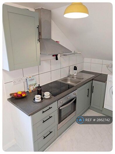 1 Bedroom Penthouse To Rent In East Road, Longsight, Manchester, M12