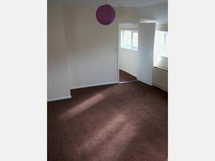 1 Bedroom Flat To Rent In North Street, Bourne, PE10