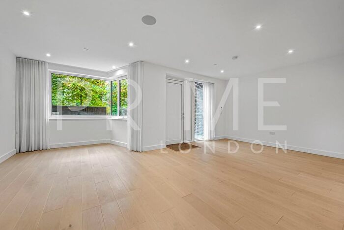 2 Bedroom Flat To Rent In New Cavendish Street, Bermondsey, London, SE1