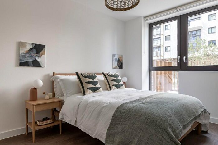 2 Bedroom Apartment To Rent In Vanguard Way, London, E17