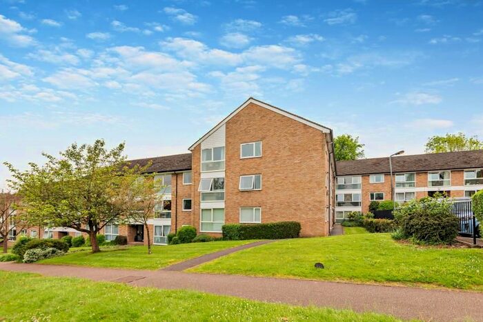 2 Bedroom Flat To Rent In Blacketts Wood Drive, Chorleywood, Rickmansworth, WD3