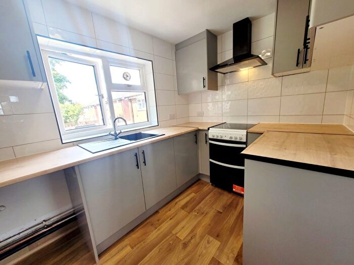 1 Bedroom Flat To Rent In Grosvenor Street, Manchester, M27