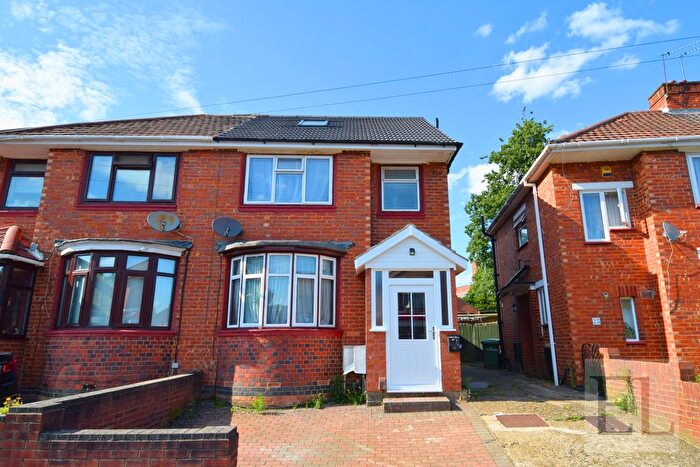 6 Bedroom Semi-Detached House To Rent In Carlyon Road, Wembley, Greater London, HA0