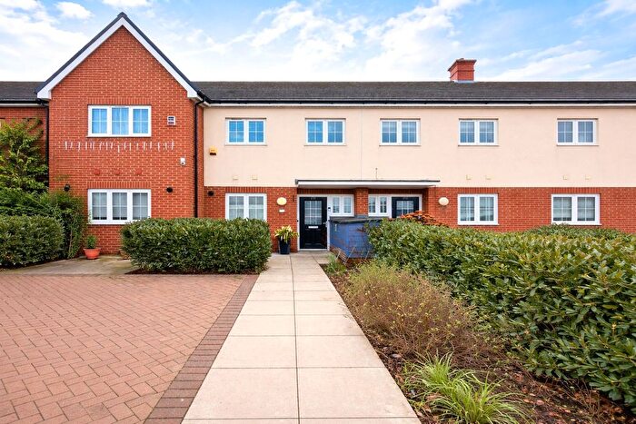 2 Bedroom Terraced House For Sale In Long Furlong Drive, Slough, Berkshire, SL2