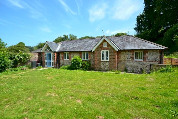 2 Bedroom Detached Bungalow To Rent In Duncton, West Sussex, GU28