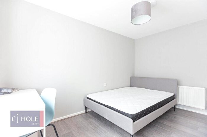 4 Bedroom End Of Terrace House To Rent In Hayes Close, St Philips, Bristol, BS2