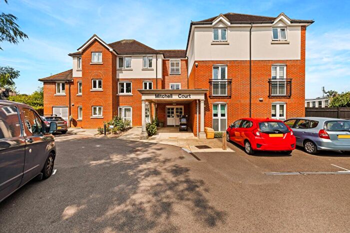 2 Bedroom Apartment For Sale In Ref: Gk - Massetts Road, Horley, RH6
