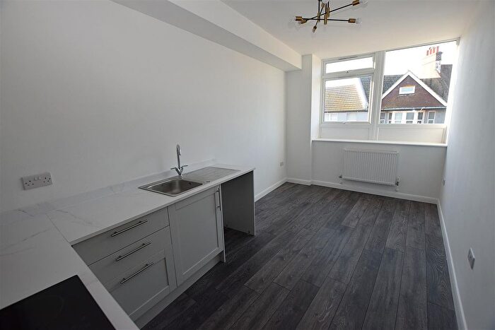 1 Bedroom Flat To Rent In Sedlescombe Road North, St Leonards On Sea, TN37