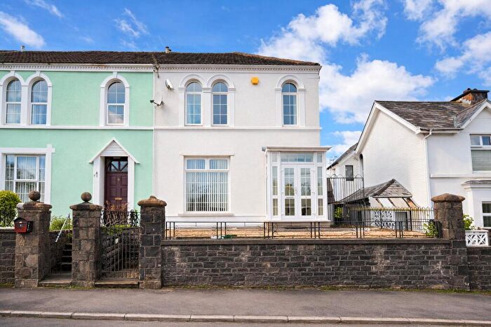 4 Bedroom End Of Terrace House For Sale In Gadlys Terrace, Aberdare, CF44