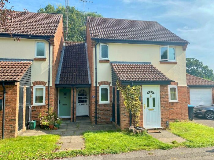 1 Bedroom Maisonette To Rent In Merling Croft, Northchurch, Berkhamsted, HP4