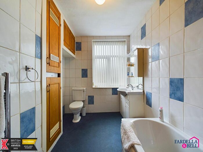 3 Bedroom Terraced House For Sale In Cemetery Road, Earby, BB18