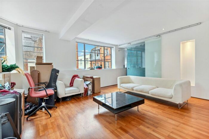 2 Bedroom Flat To Rent In New North Street, London, WC1N