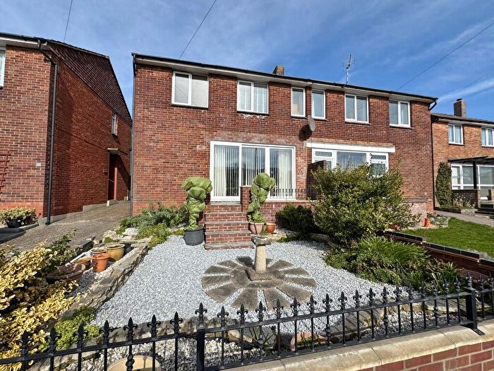 3 Bedroom Semi-Detached House For Sale In Cranborne Road, Drayton, PO6