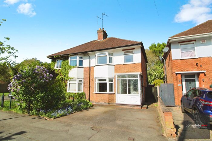 3 Bedroom Semi Detached House For Sale In Catesby Road, Hillmorton, Rugby., CV22