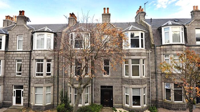 2 Bedroom Flat To Rent In Great Western Place, Aberdeen, Aberdeenshire, AB10
