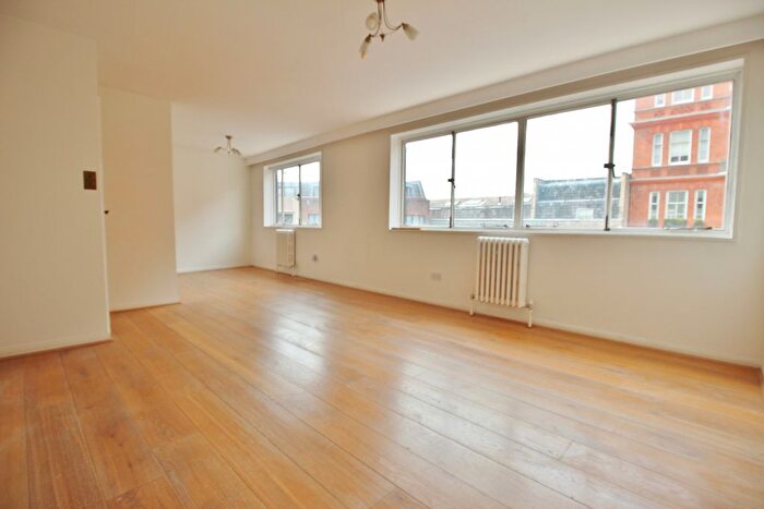 1 Bedroom Flat To Rent In Palace Gate, Kensington, W8