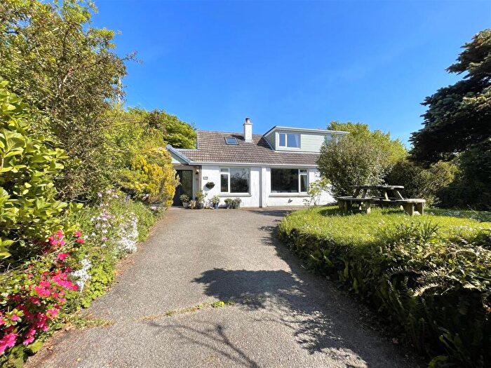 4 Bedroom Detached House For Sale In Lansallos, PL13