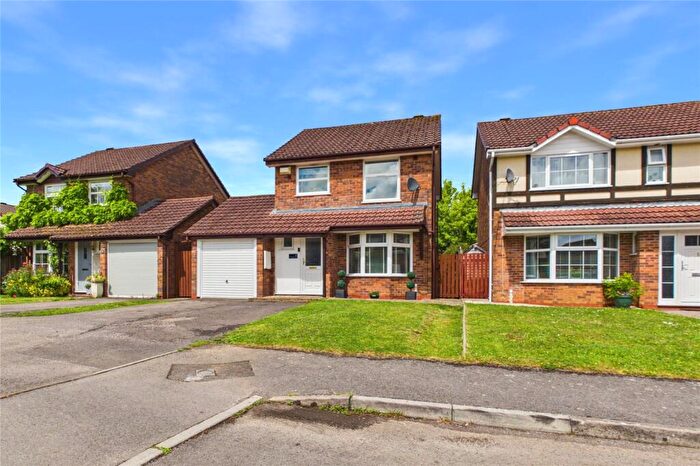 3 Bedroom Detached House For Sale In Chaffinch Drive, Midsomer Norton, Radstock, Somerset, BA3