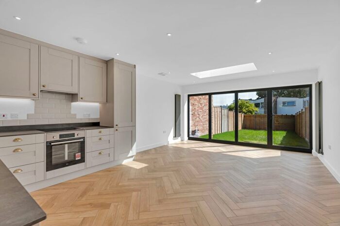 3 Bedroom End Of Terrace House To Rent In The Glade, Croydon, CR0