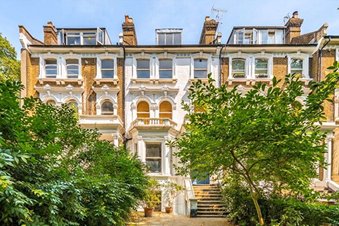 2 Bedroom Flat For Sale In Highbury New Park, Highbury, N5
