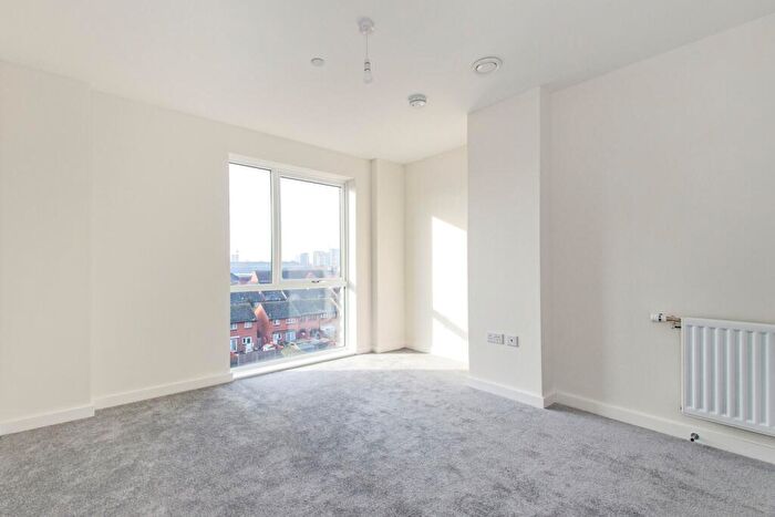 1 Bedroom Flat To Rent In Pier Way London, SE28
