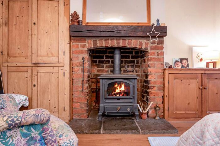 2 Bedroom Cottage For Sale In The Charming Lavender Cottage, Pickwell, LE14
