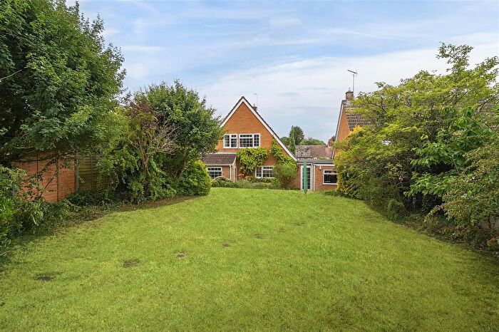 4 Bedroom Detached House For Sale In Maybank, Pavenham Road, Felmersham, MK43