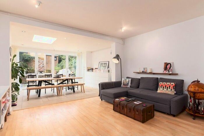 1 Bedroom Flat To Rent In Torriano Avenue, Kentish Town, NW5