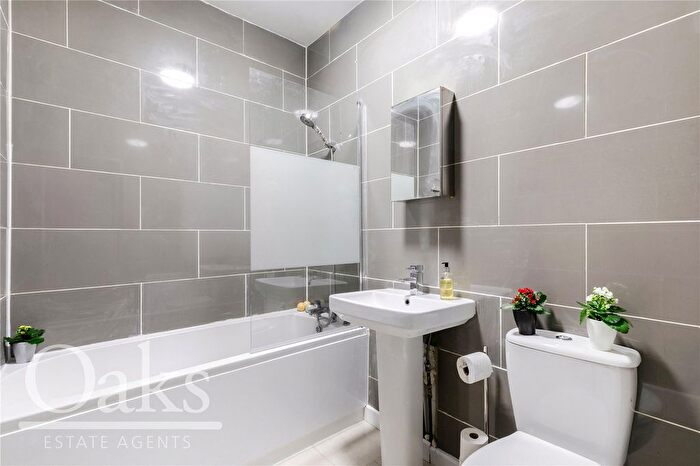 1 Bedroom Flat To Rent In High Street, Penge, SE20