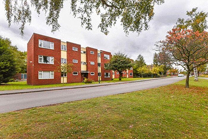 2 Bedroom Flat To Rent In Tanhouse Farm Road, Solihull, B92