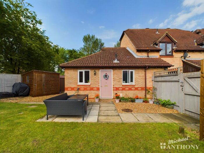 1 Bedroom Bungalow To Rent In Pleshey Close, Shenley Church End, Milton Keynes, MK5