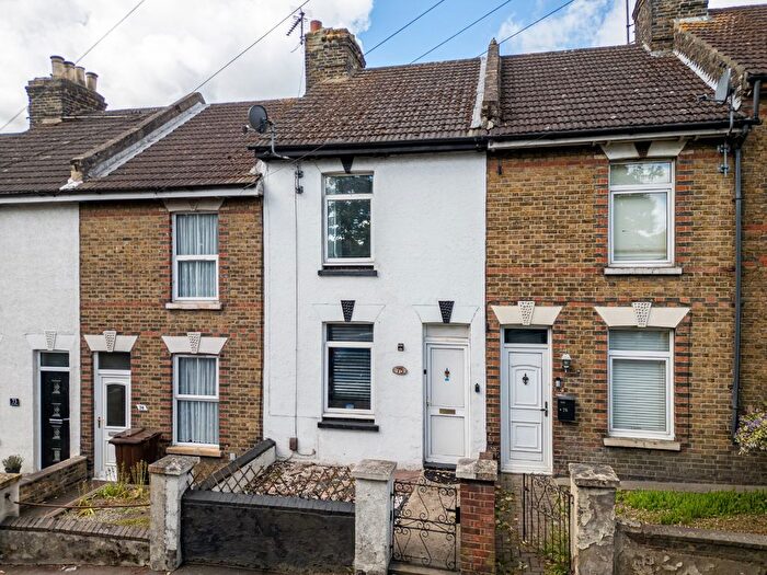 2 Bedroom Terraced House For Sale In Station Road, Strood, Rochester, Kent, ME2