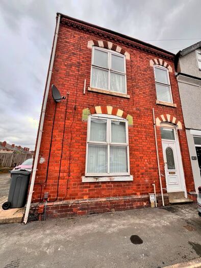 2 Bedroom Flat To Rent In West Street, Rowley Regis, B65