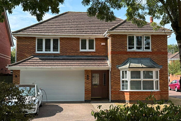 4 Bedroom Detached House For Sale In Lansdown Close, Daventry, NN11