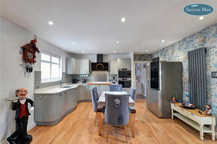 2 Bedroom Detached Bungalow For Sale In Broomfield Court, Stocksbridge, Sheffield, S36