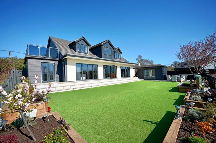 5 Bedroom Detached House For Sale In Low Road, Little Stukeley, Huntingdon, PE28