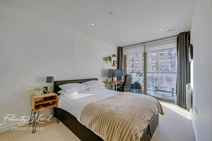 1 Bedroom Apartment For Sale In East Ferry Road, London, E14