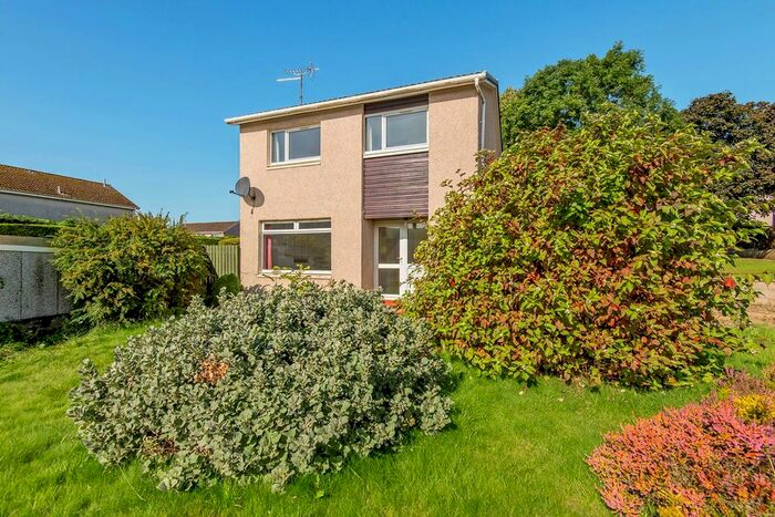 3 Bedroom Villa For Sale In Millfield, Cupar, KY15