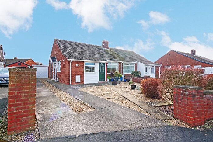 2 Bedroom Semi Detached Bungalow For Sale In Greenway, York, YO32