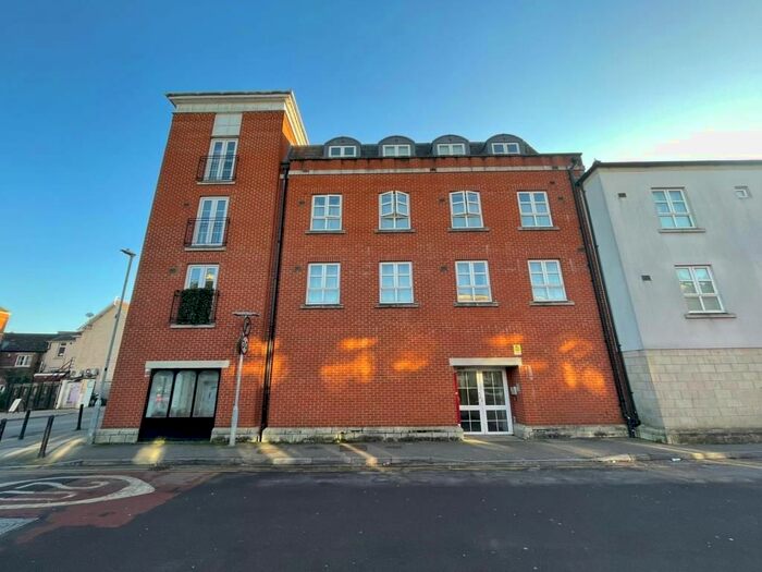 2 Bedroom Flat To Rent In Bradford Road, Old Town, SN1