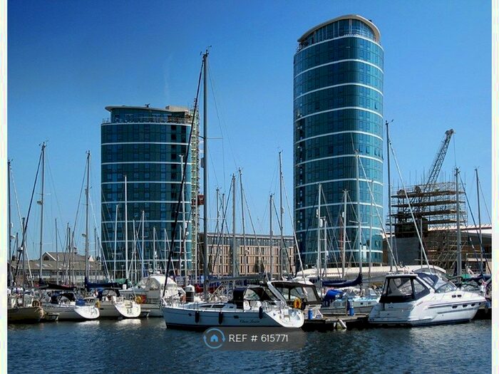 1 Bedroom Flat To Rent In Marina Point East, Chatham, ME4