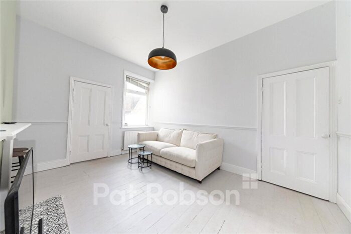 2 Bedroom Apartment To Rent In Trewhitt Road, Heaton, Newcastle Upon Tyne, NE6