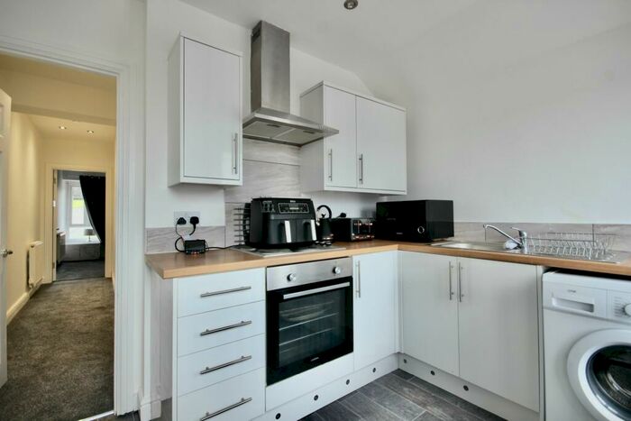 1 Bedroom Flat To Rent In B High Street, Blackwood, NP12