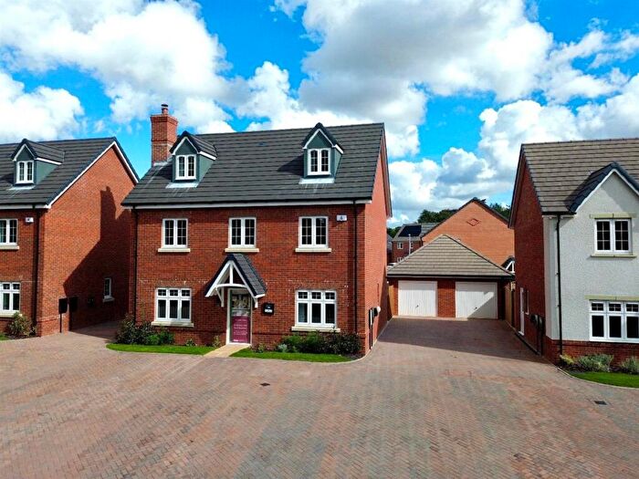 5 Bedroom Detached House For Sale In Edwin Gee Road, Kenilworth, CV8