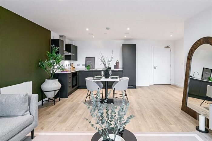 1 Bedroom Apartment To Rent In Gaythorn Street, Salford, M5