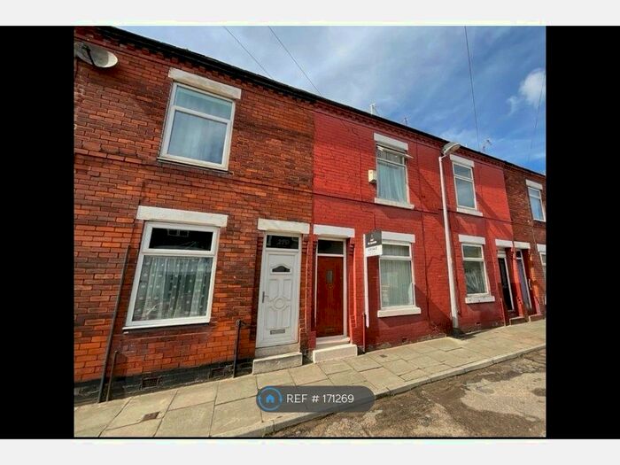 2 Bedroom Terraced House To Rent In Weaste Lane, Salford, M5