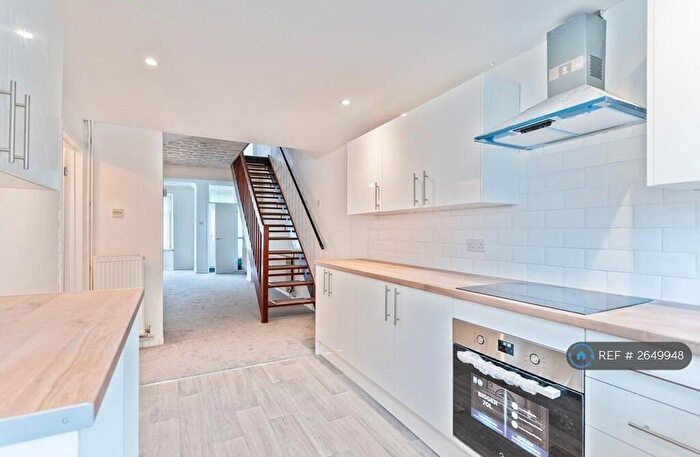 3 Bedroom Terraced House To Rent In Station Avenue, Ynysddu, Newport, NP11