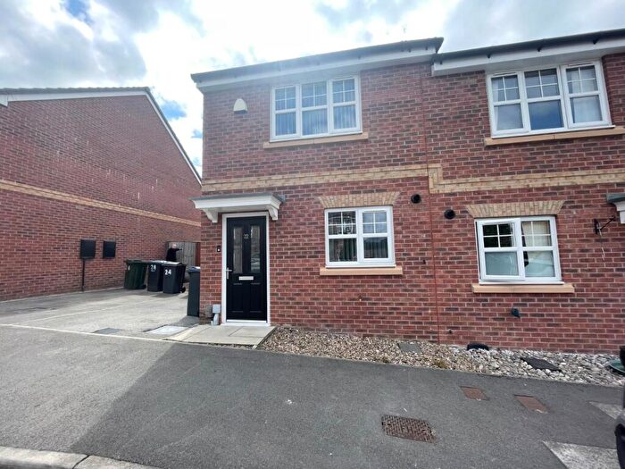 2 Bedroom House To Rent In Woodend Drive, Shipley, West Yorkshire, BD18