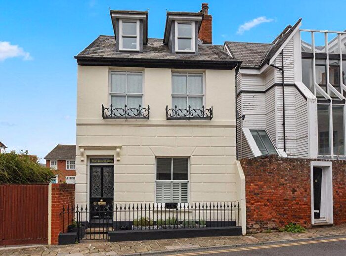 4 Bedroom Detached House For Sale In King Street, Canterbury, CT1